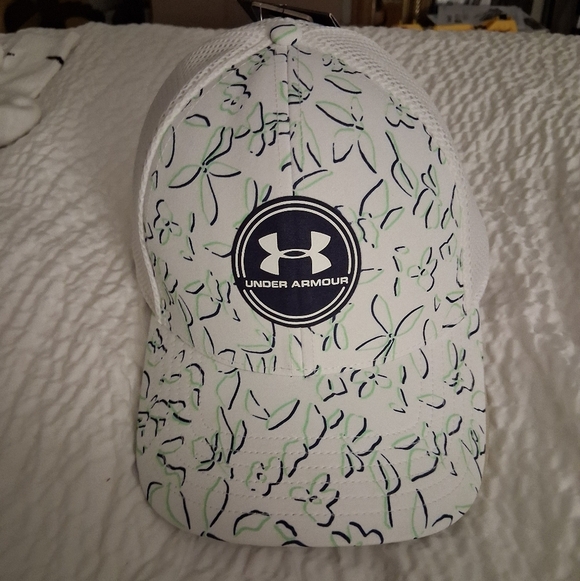 Under Armour Hat Cap White Golf Fitted Heatgear Breathable Extra Large - Picture 1 of 4